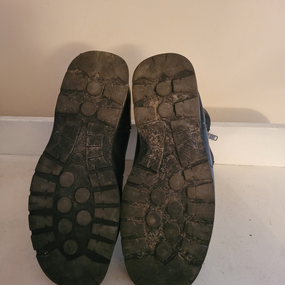 Men's winter boots size 11E - Picture 4 of 10